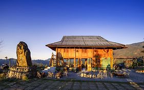 Cloud Valley Háng Đồng